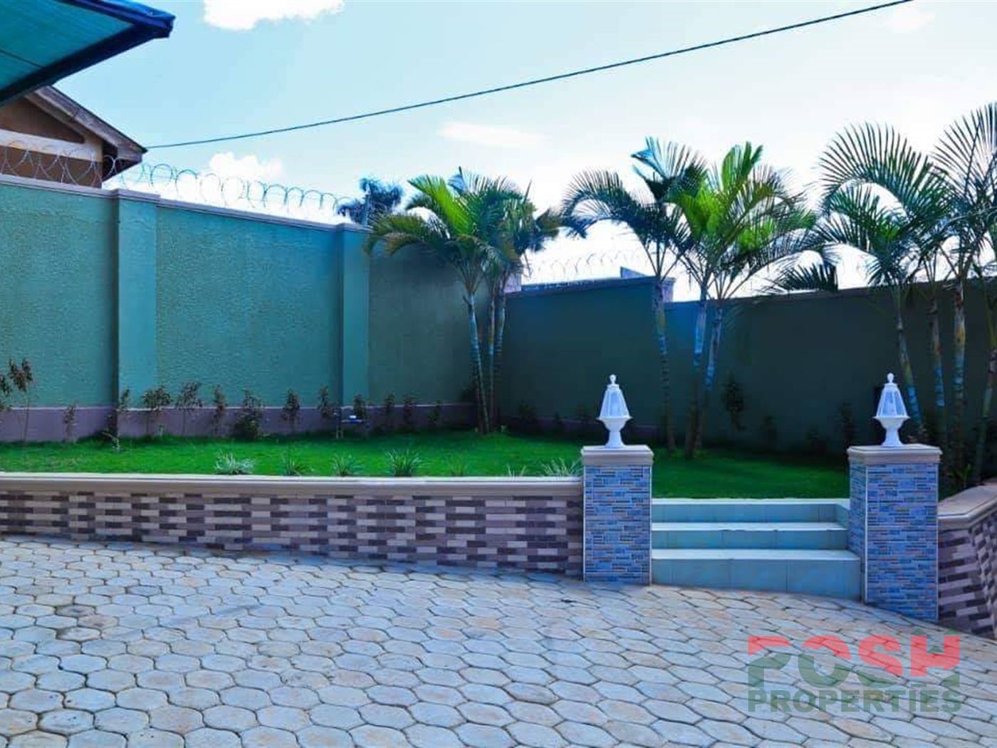 Mansion for sale in Najjera Wakiso