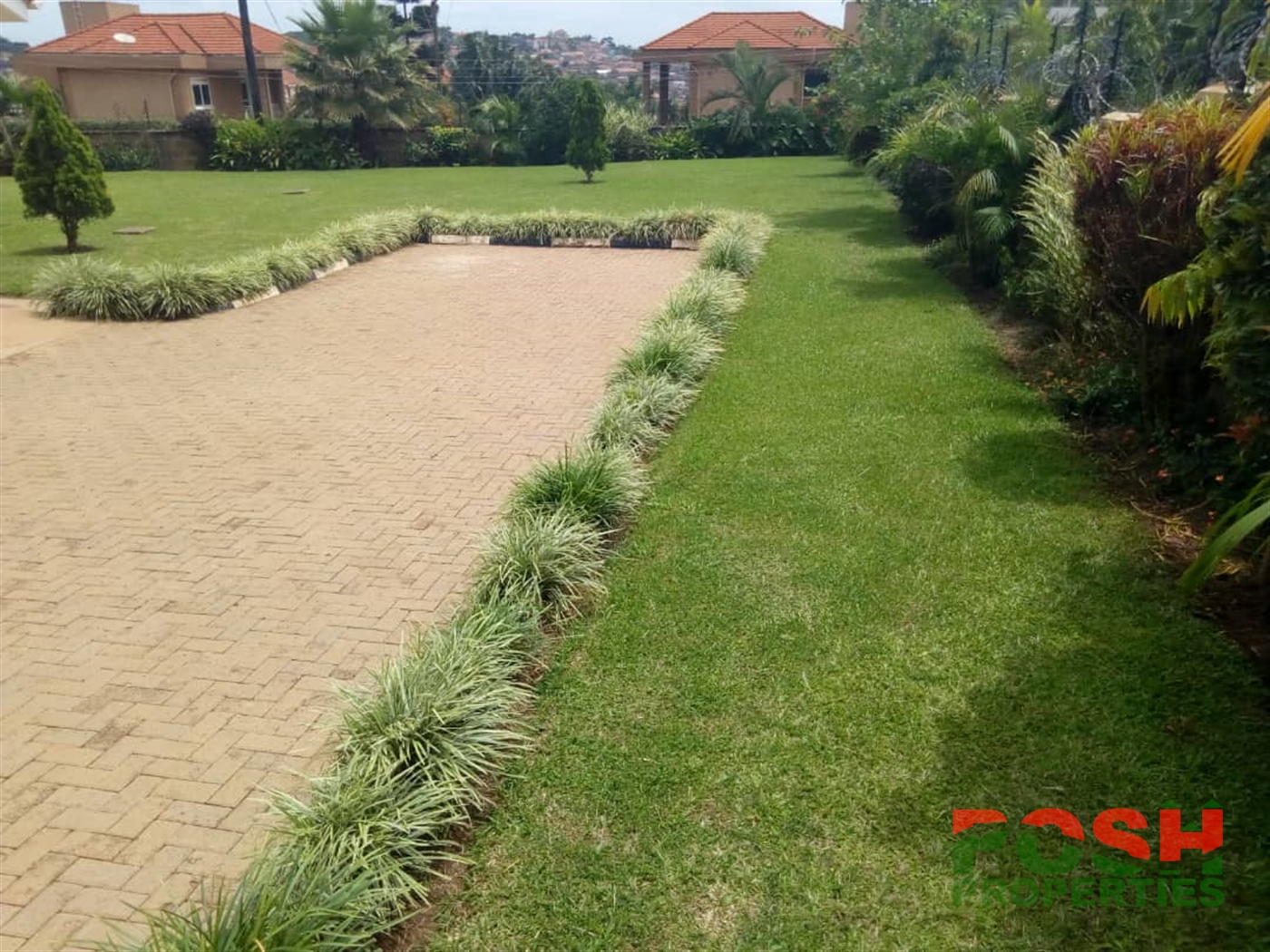 Mansion for rent in Lubowa Wakiso