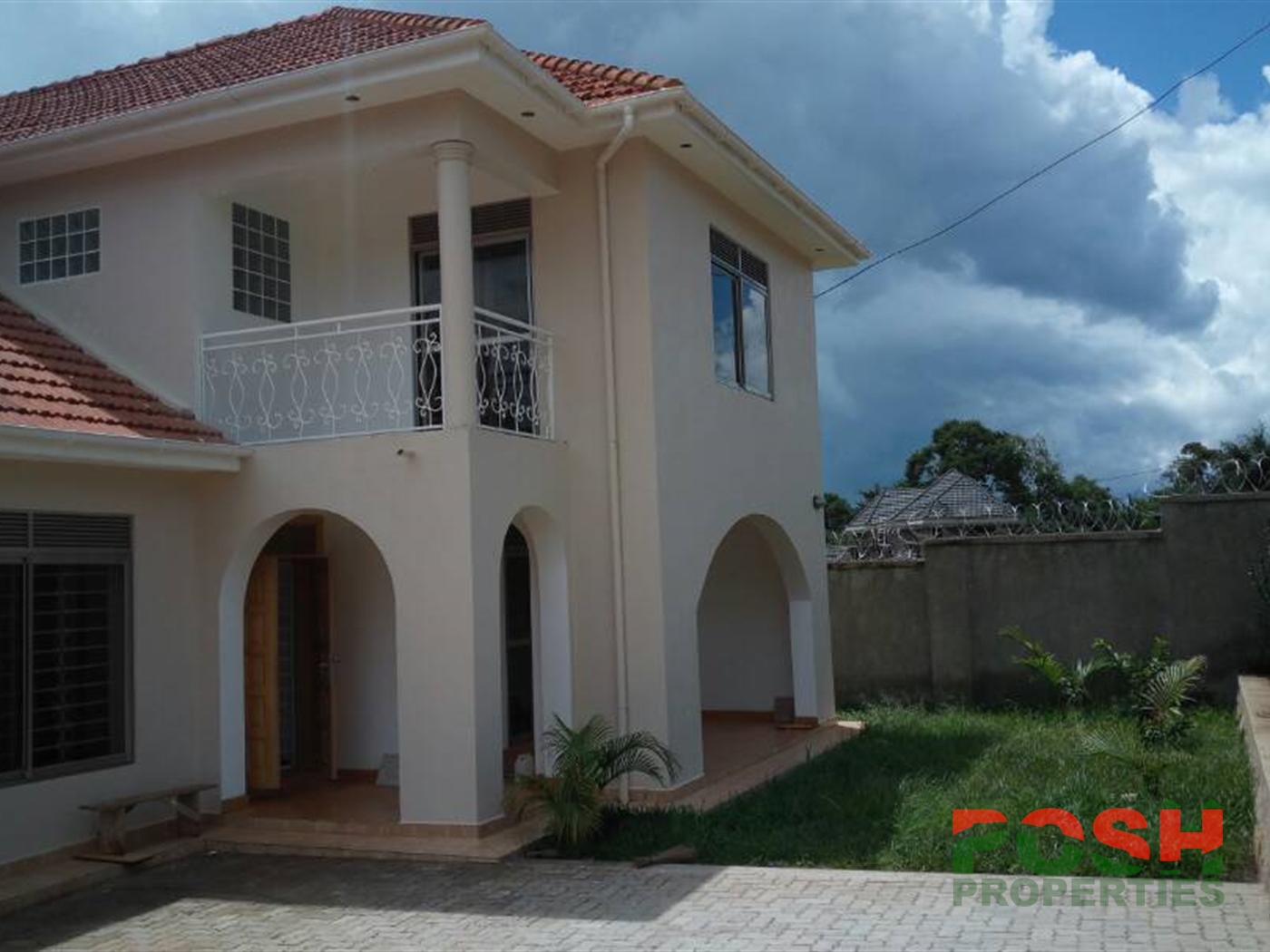 Mansion for rent in Kira Wakiso