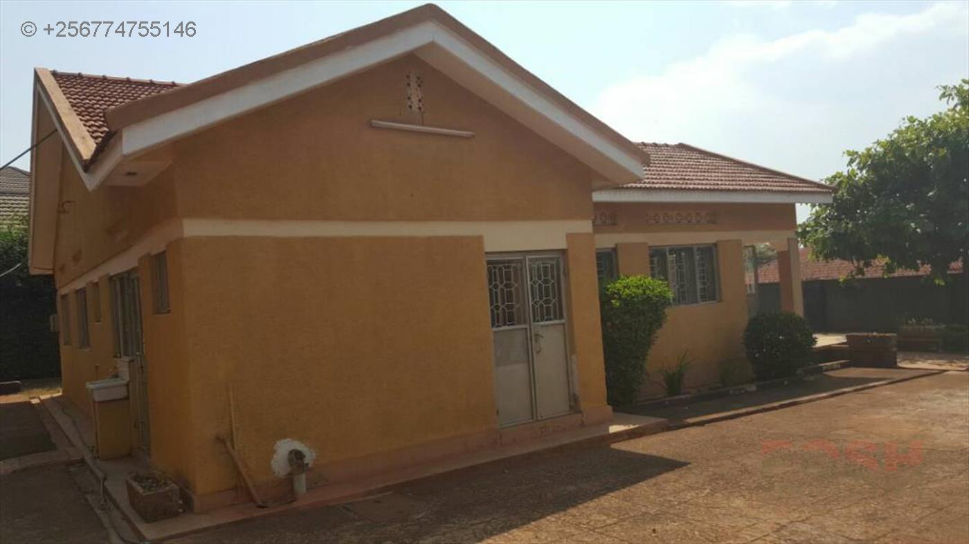 Bungalow for sale in Bugoloobi Kampala