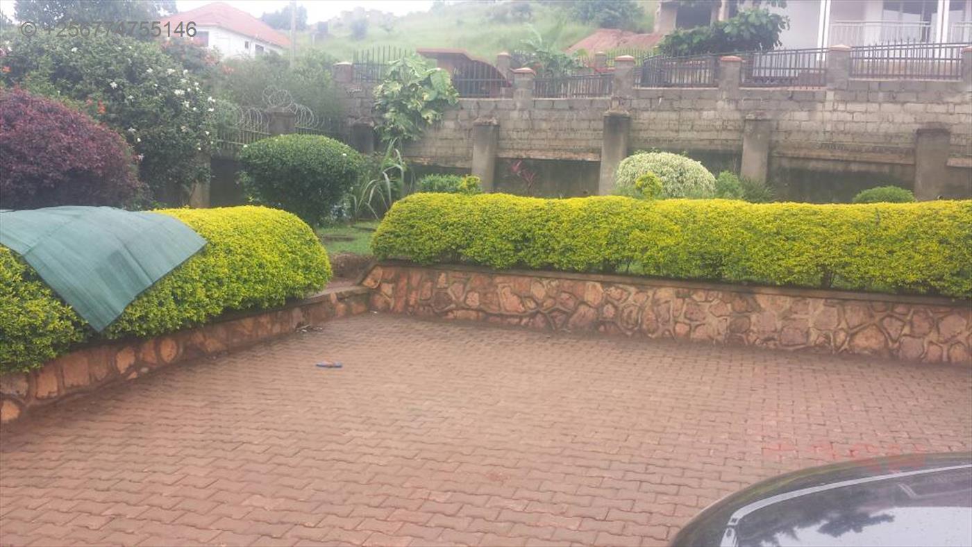 Bungalow for sale in Bwebajja Wakiso