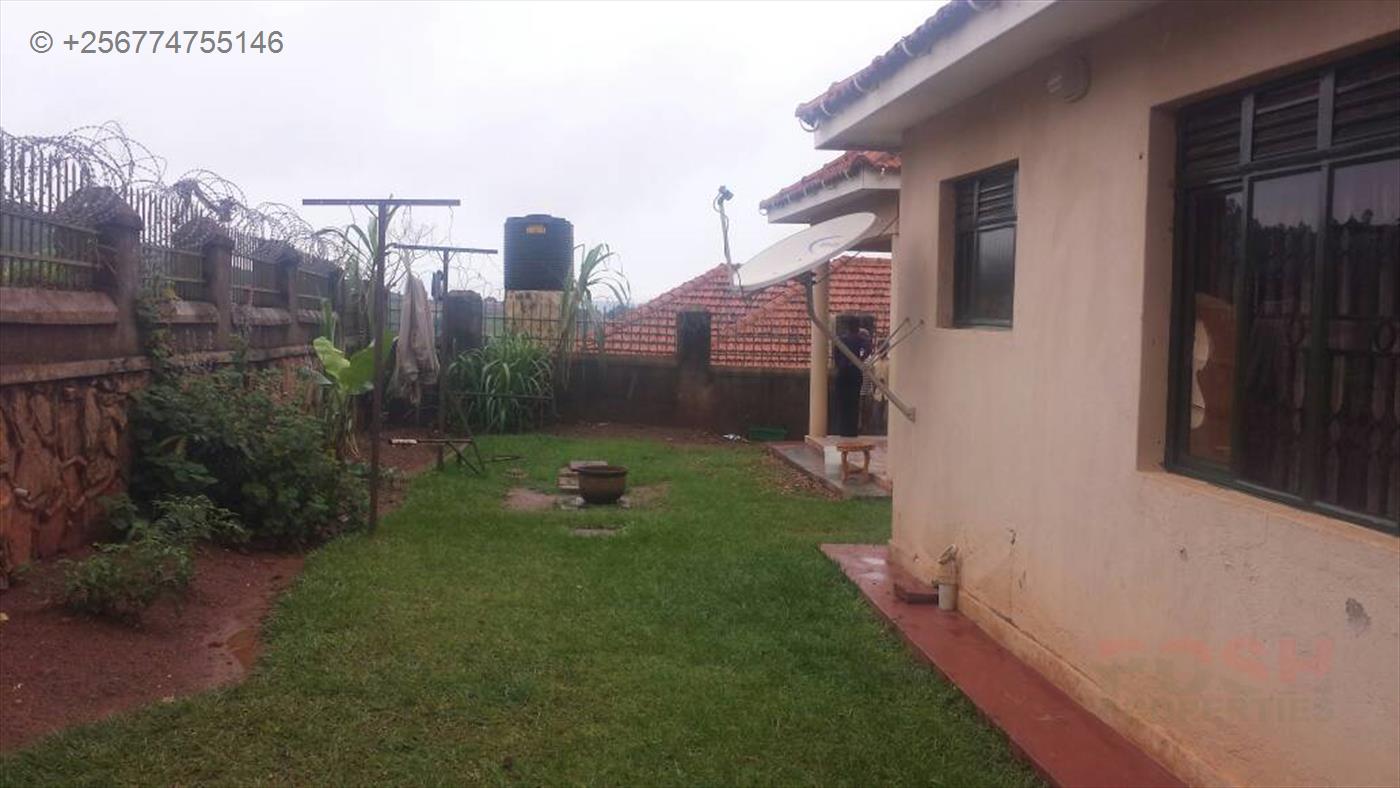 Bungalow for sale in Bwebajja Wakiso