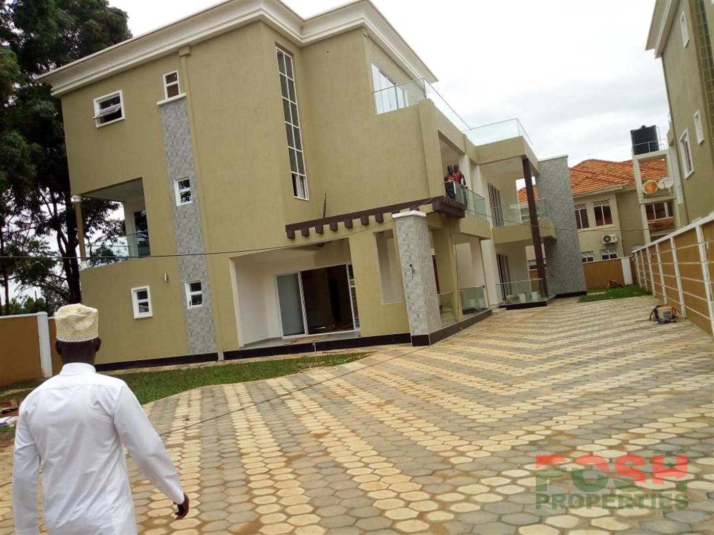 Mansion for sale in Munyonyo Kampala