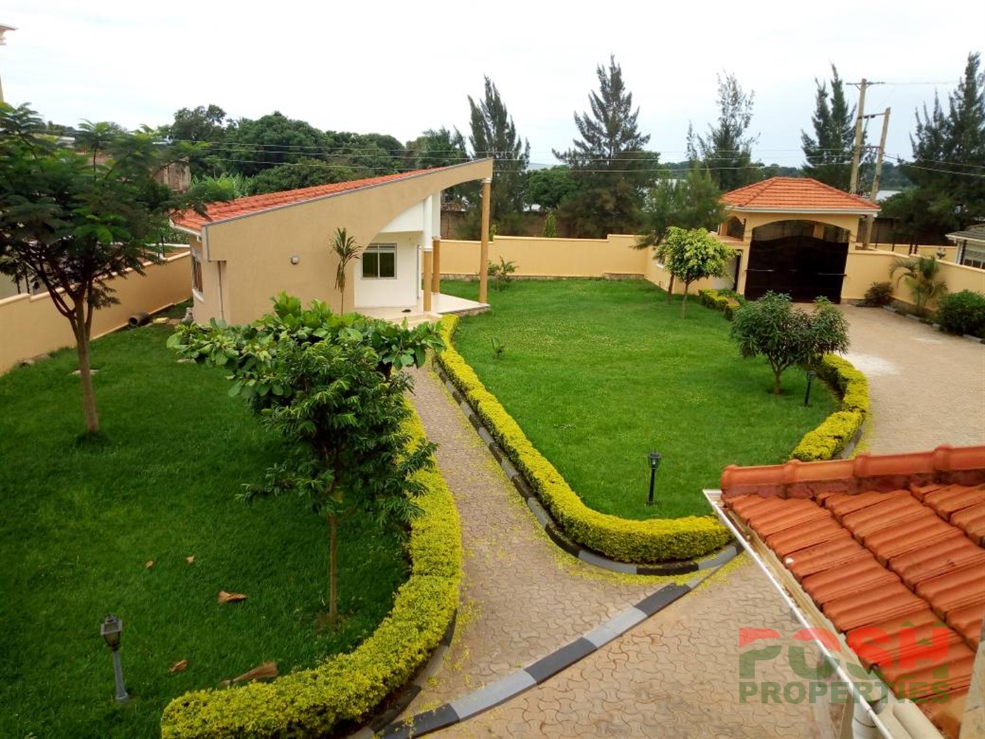 Mansion for sale in Munyonyo Kampala