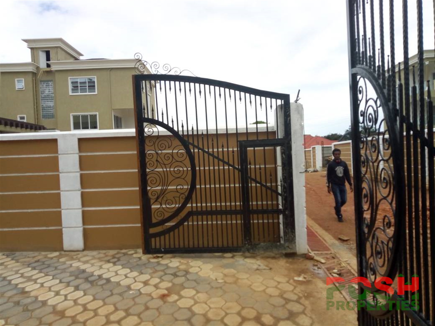 Mansion for sale in Munyonyo Kampala