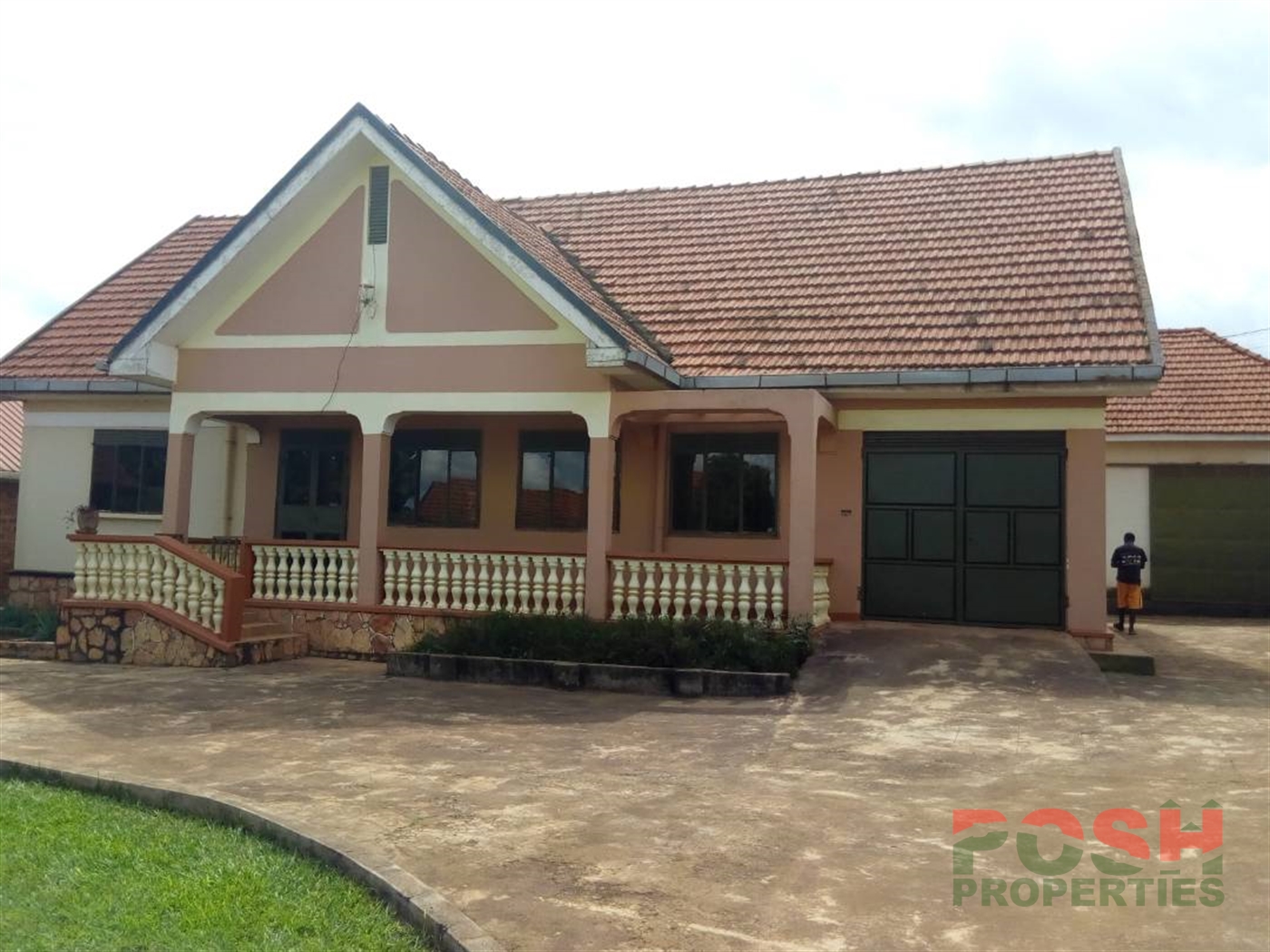 Bungalow for sale in Mutundwe Kampala