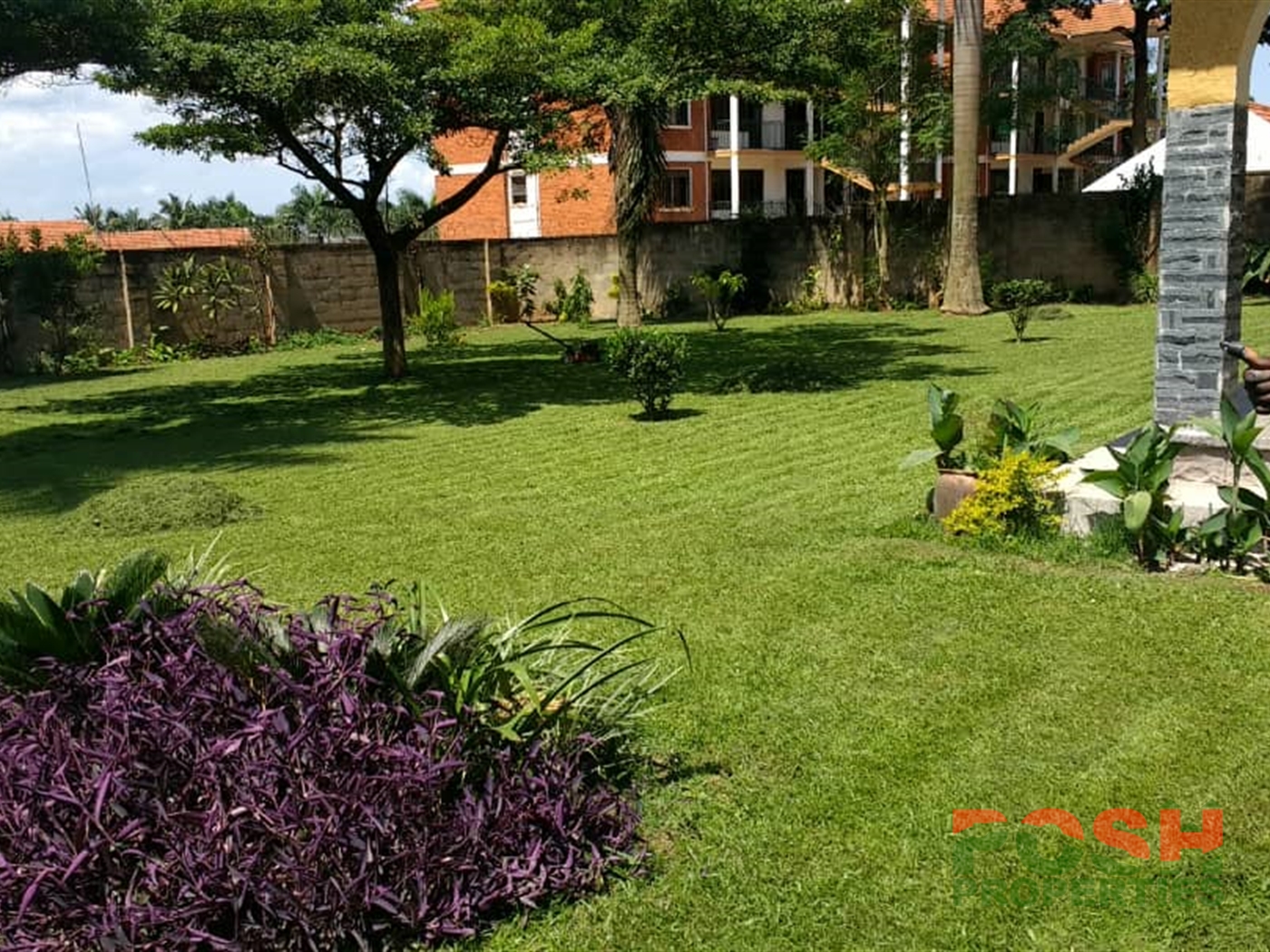 Mansion for rent in Ggaba Kampala