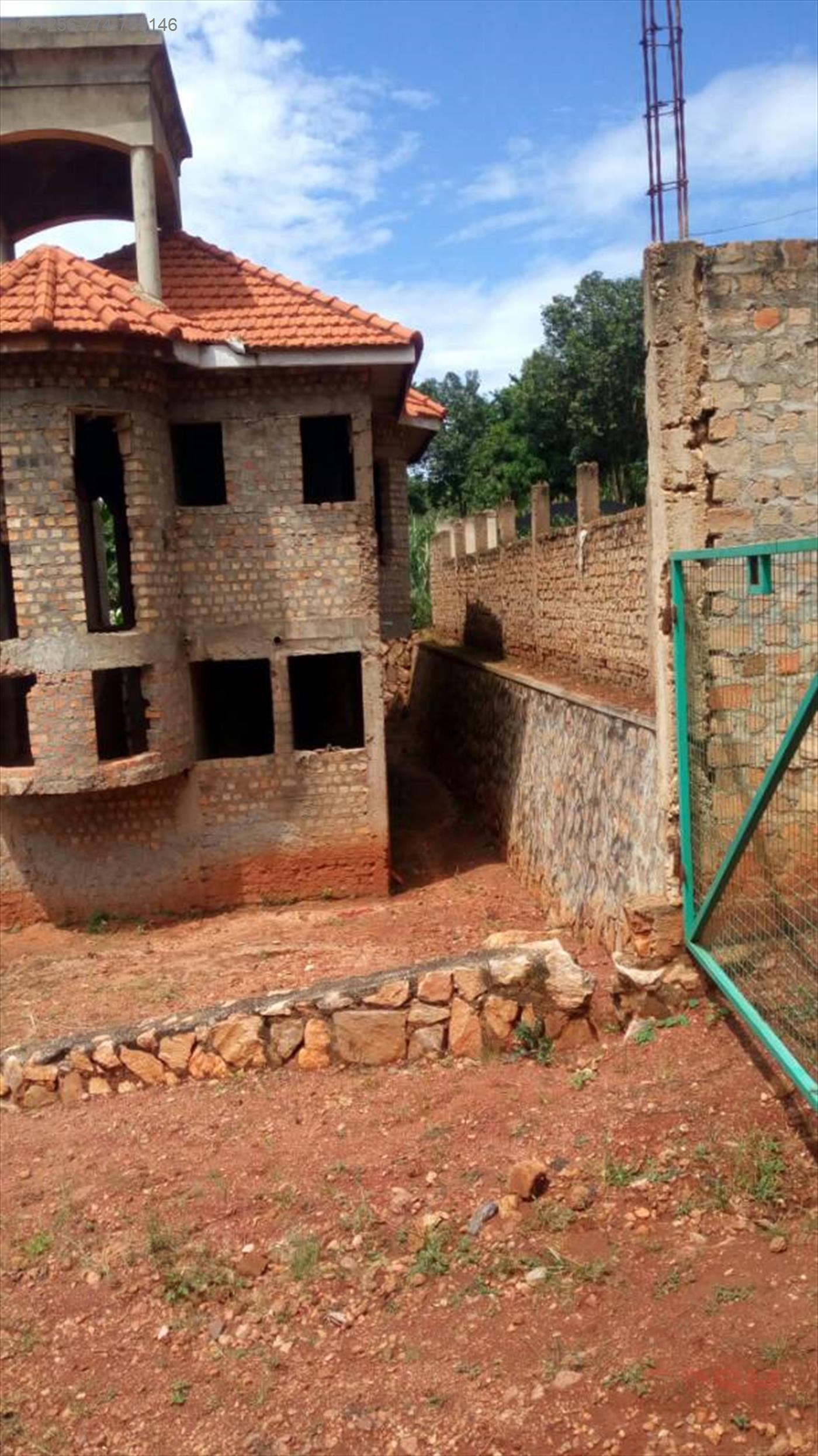 Mansion for sale in Bwebajja Wakiso