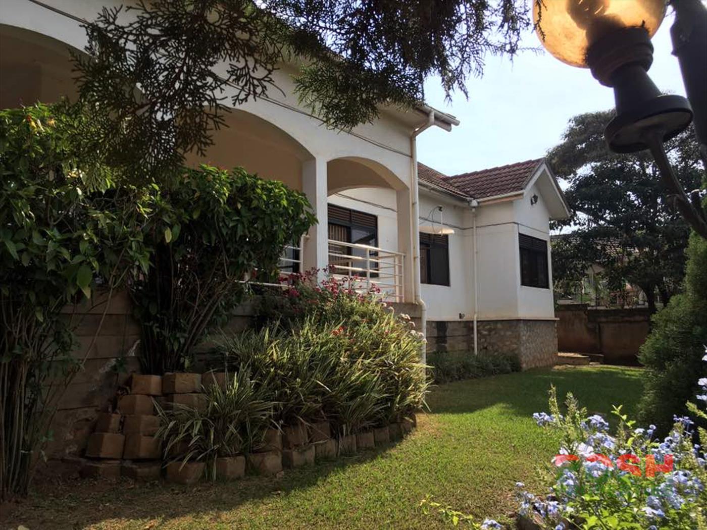 Bungalow for sale in Munyonyo Kampala