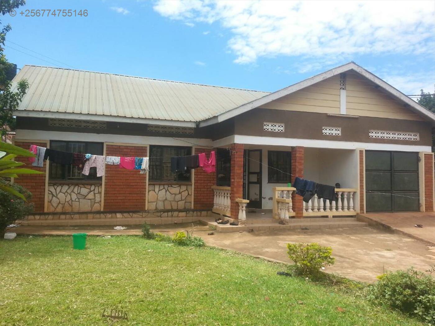 Bungalow for sale in Kiwaatule Kampala