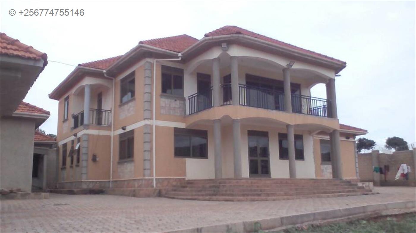 Mansion for sale in Seguku Wakiso