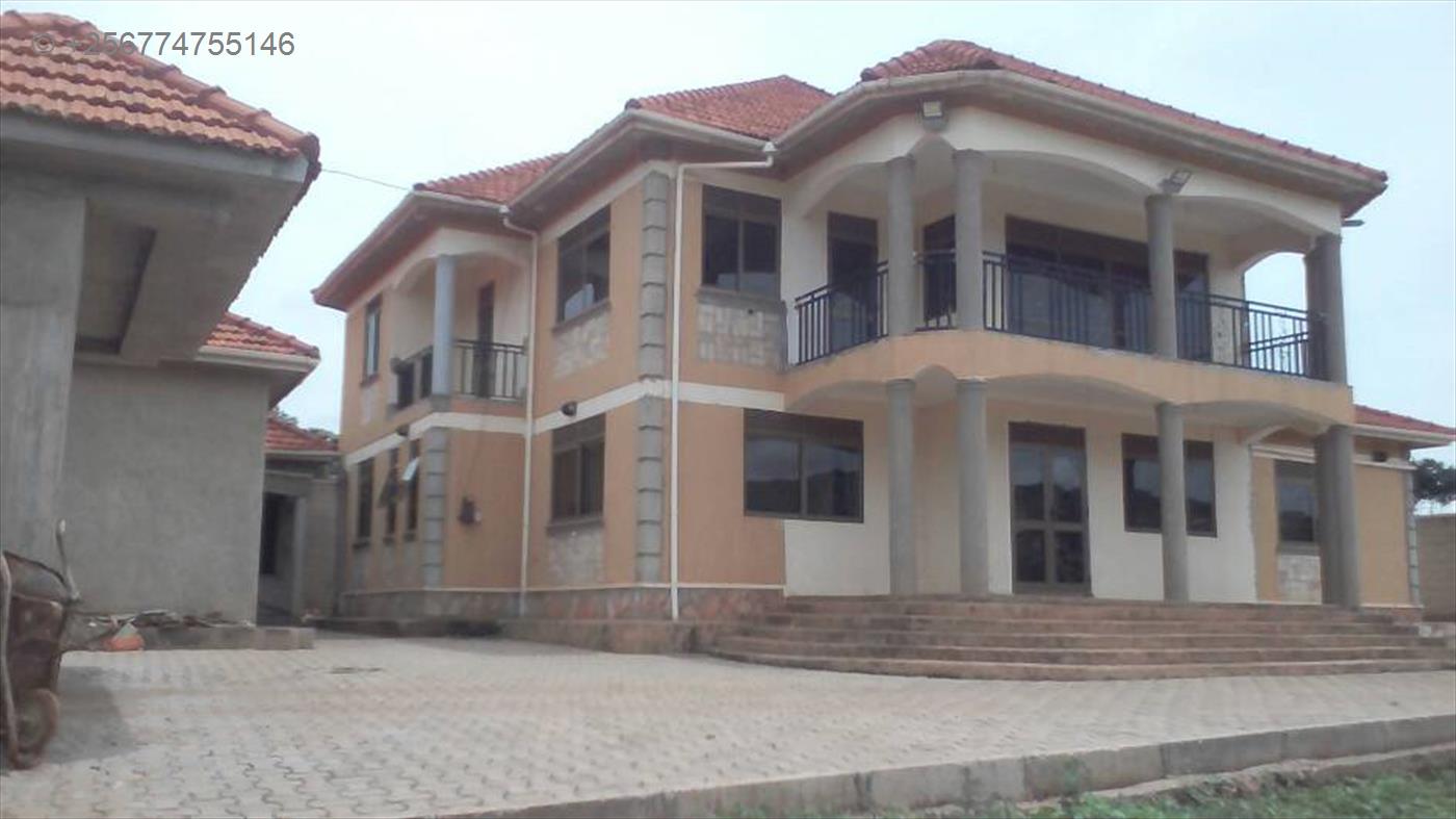 Mansion for sale in Seguku Wakiso