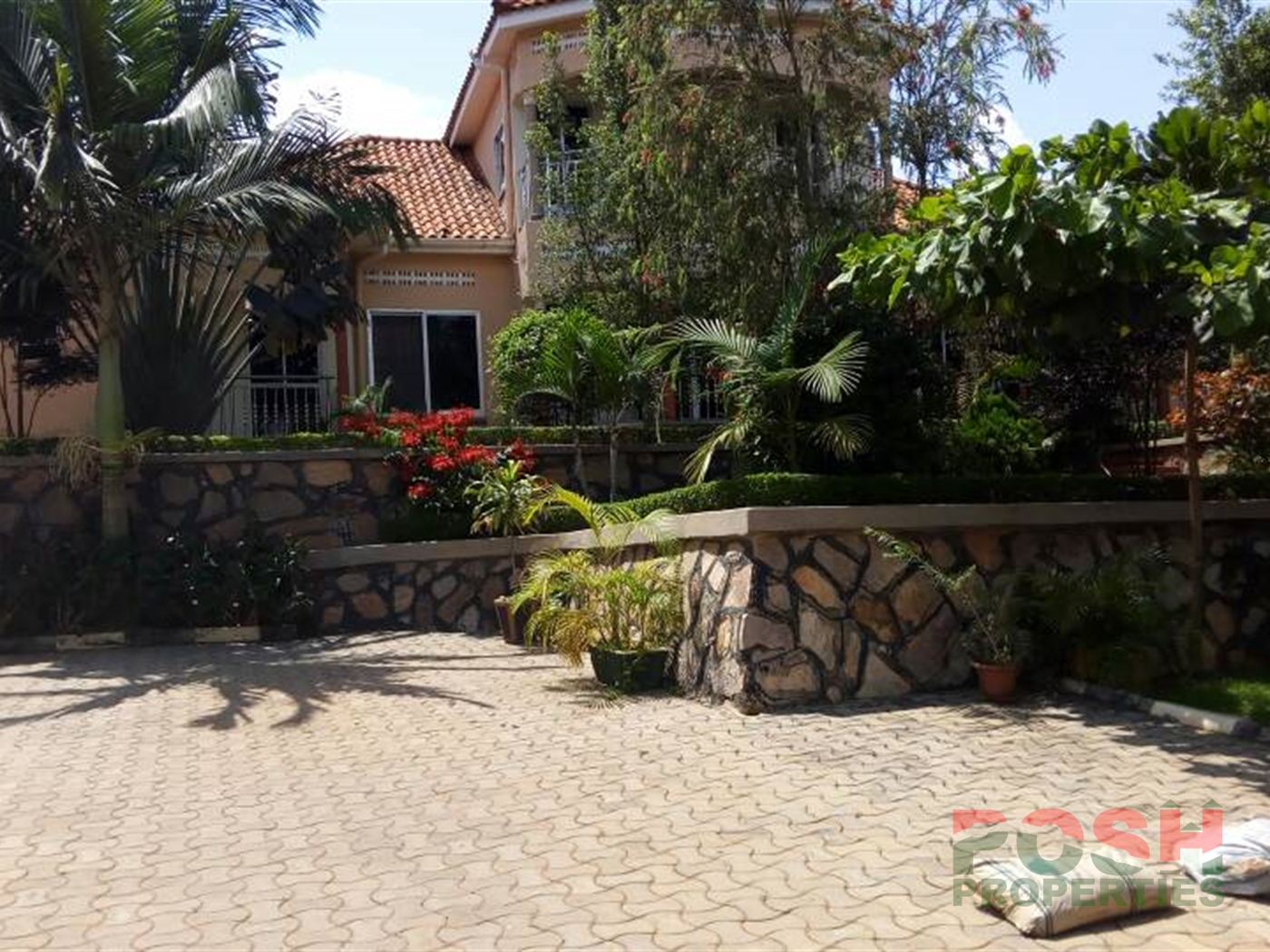 Mansion for sale in Munyonyo Kampala