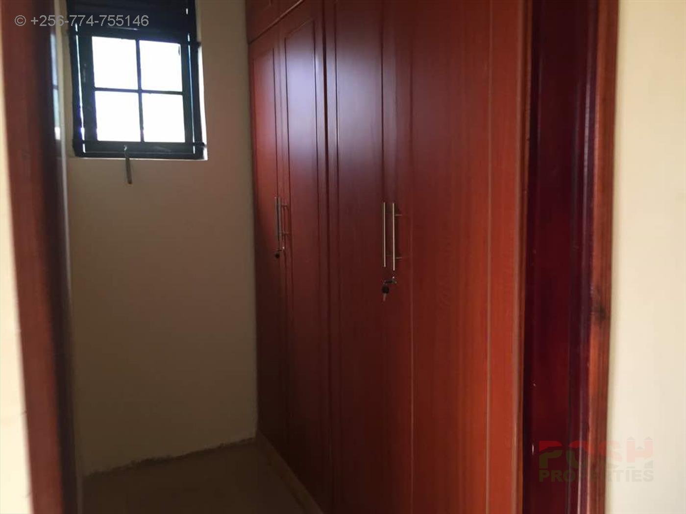 Bungalow for sale in Kyanja Wakiso