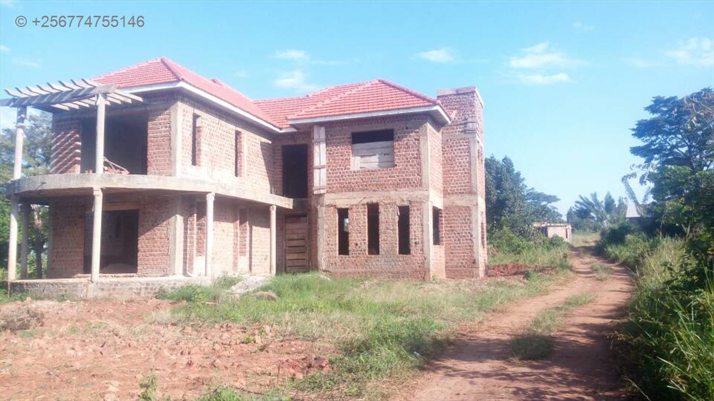 Mansion for sale in Kasangati Wakiso