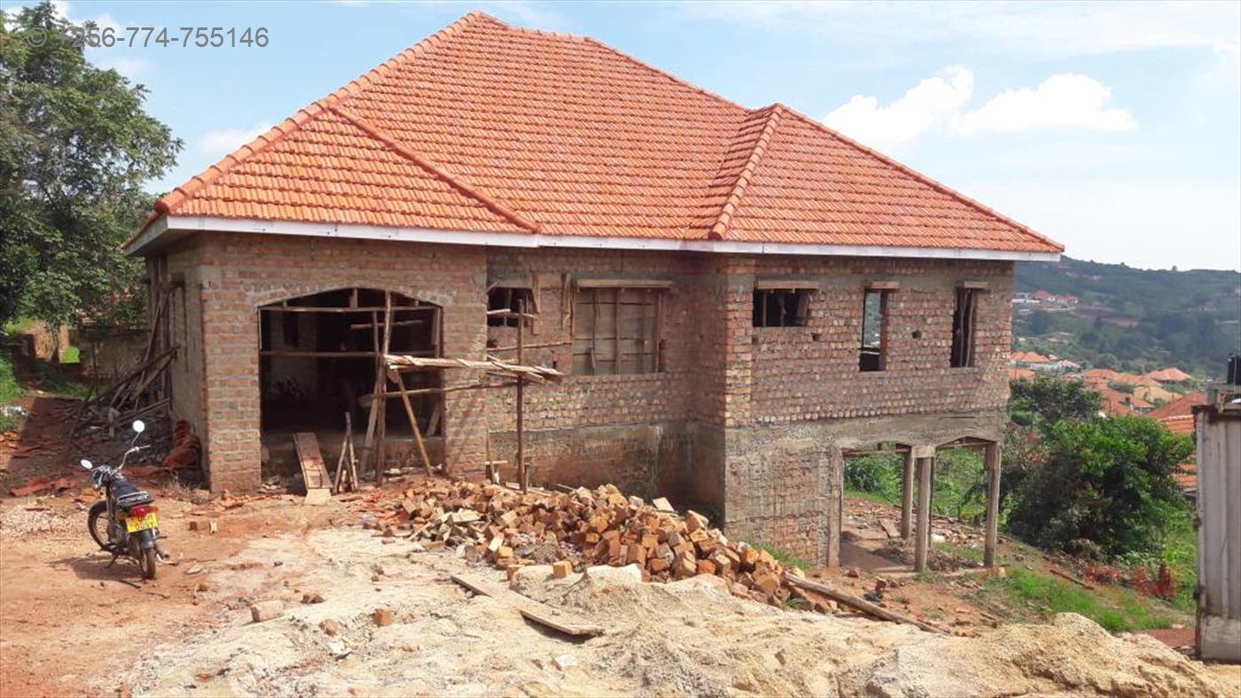 Mansion for sale in Bwebajja Wakiso