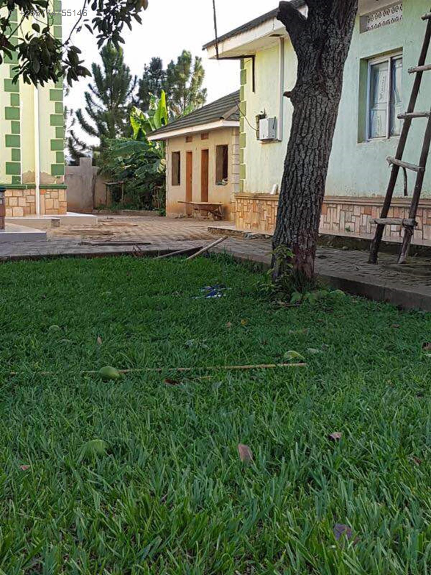 Mansion for sale in Lubowa Wakiso