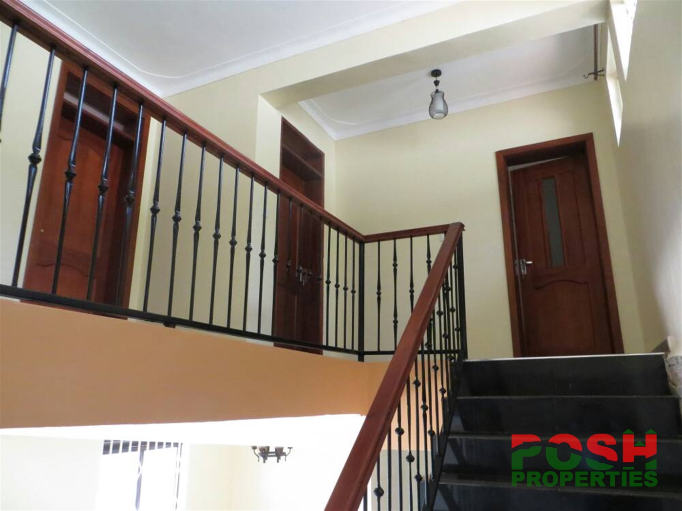 Mansion for rent in Bwebajja Wakiso