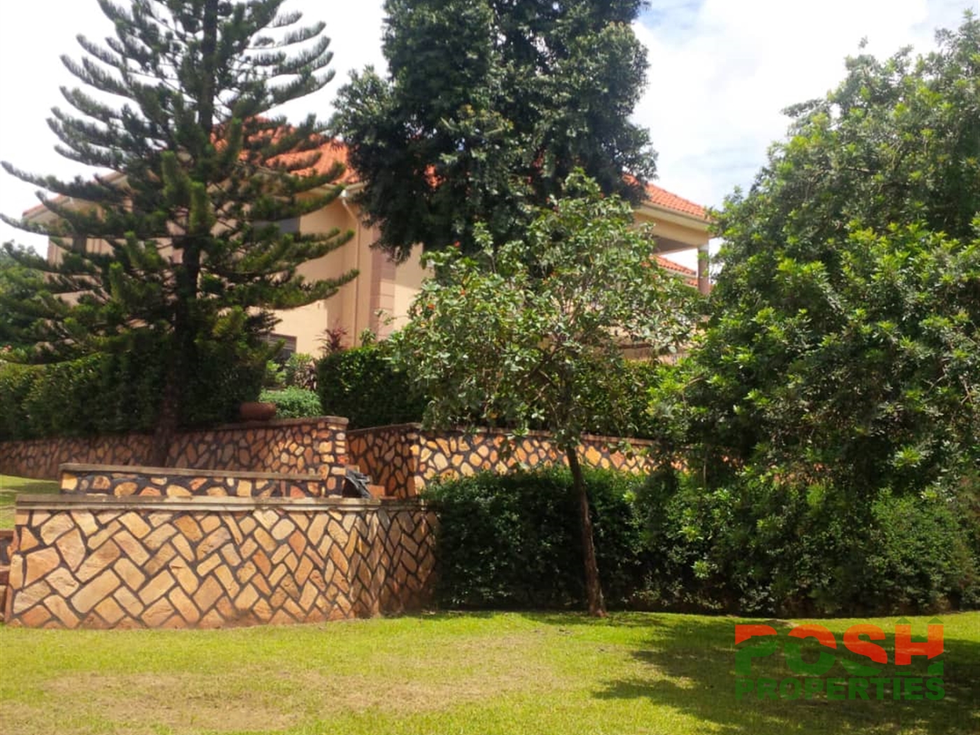 Mansion for rent in Kololo Kampala