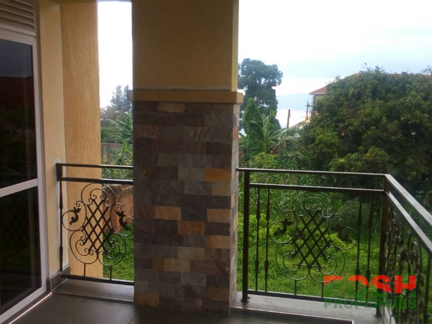 Mansion for sale in Munyonyo Kampala