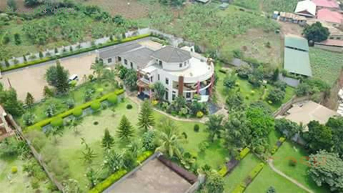 Mansion for sale in Lubowa Wakiso