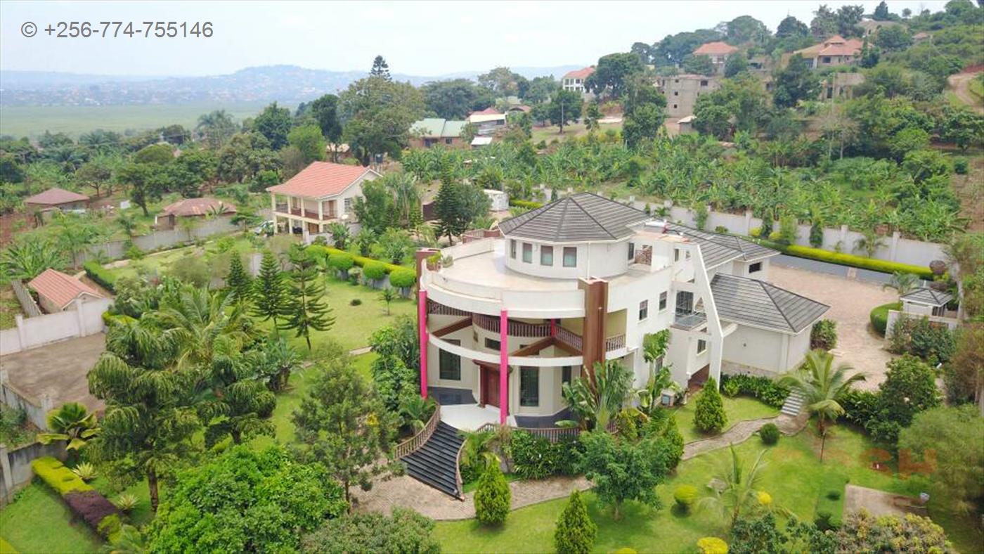 Mansion for sale in Lubowa Wakiso