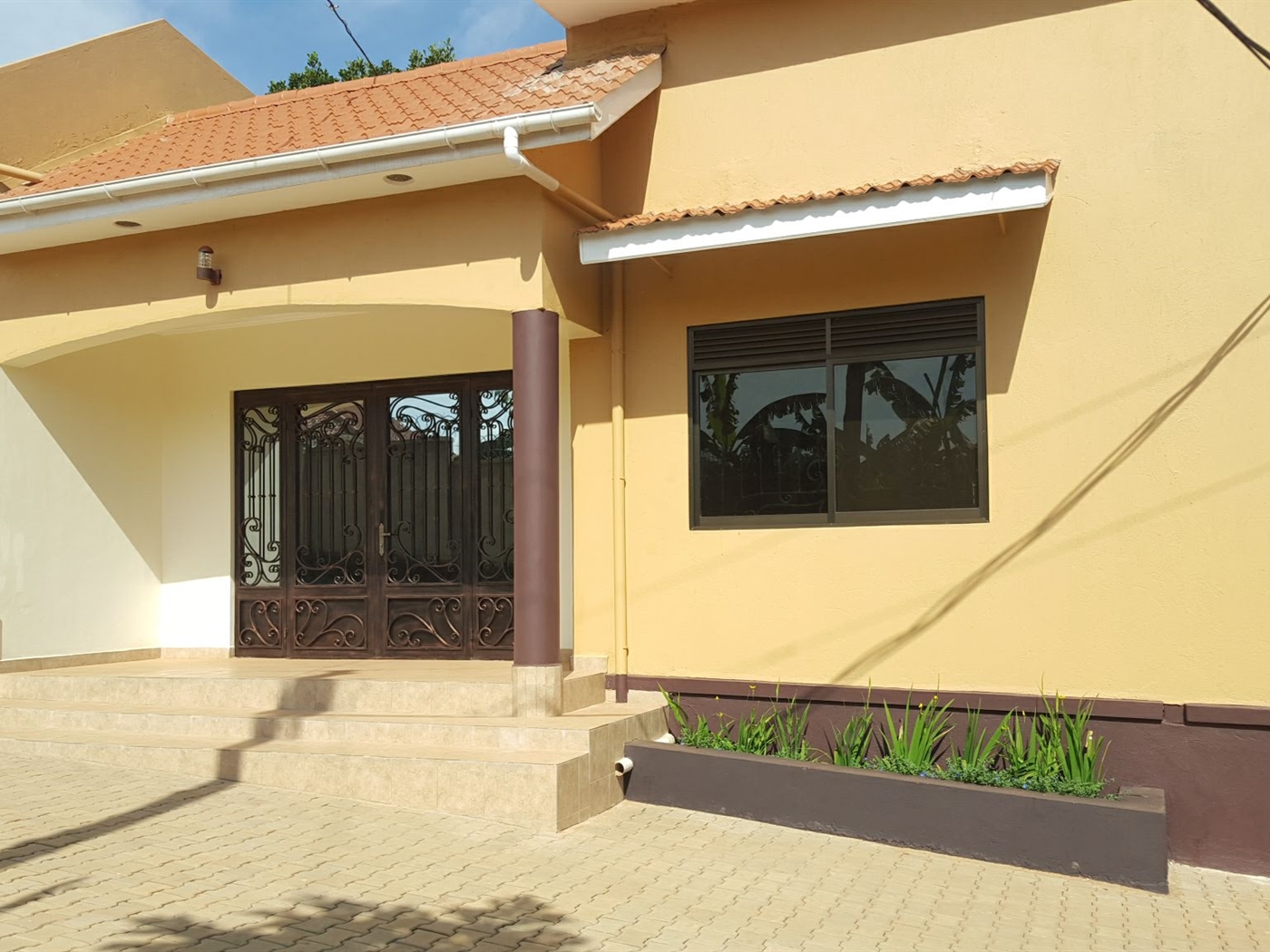 Semi Detached for rent in Mengo Kampala