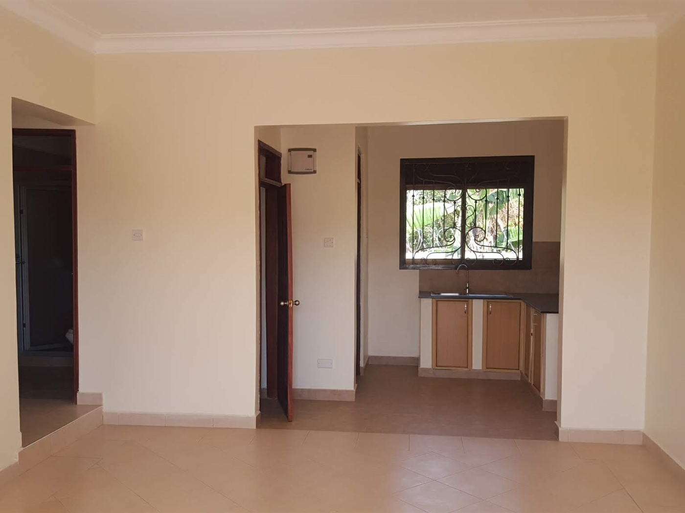 Semi Detached for rent in Mengo Kampala