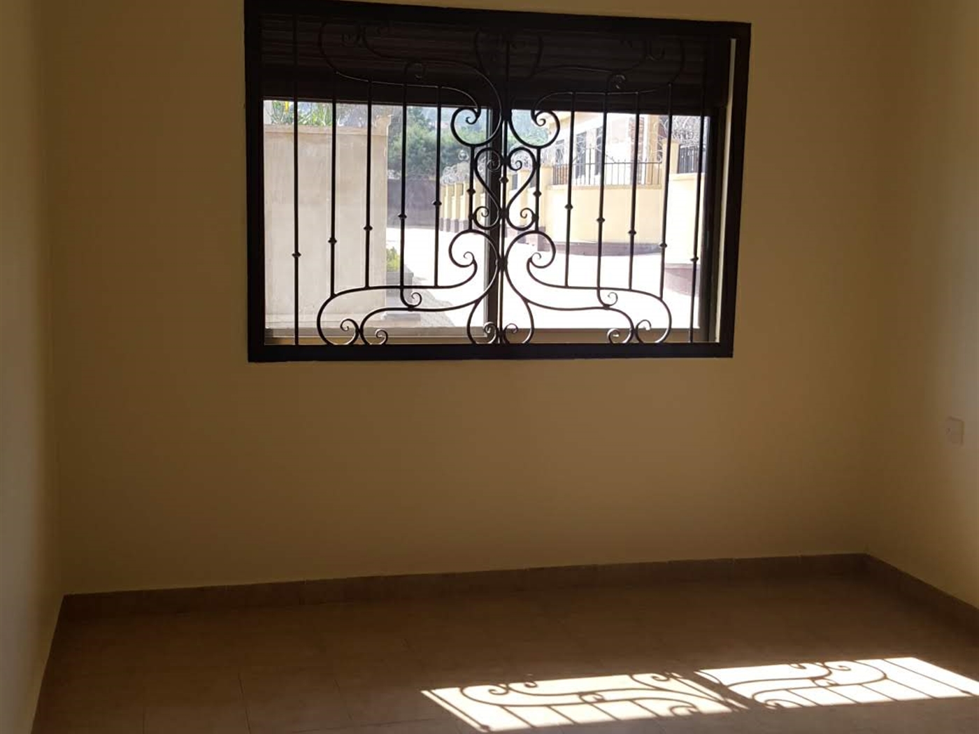 Semi Detached for rent in Mengo Kampala