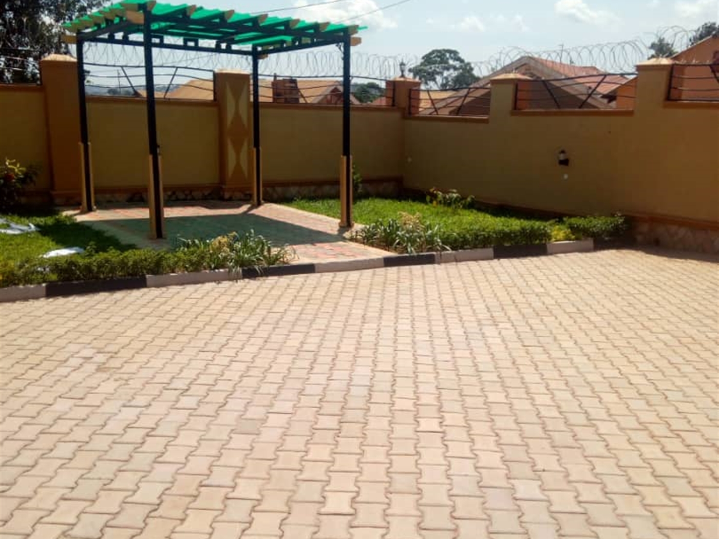 Bungalow for sale in Lweza Wakiso