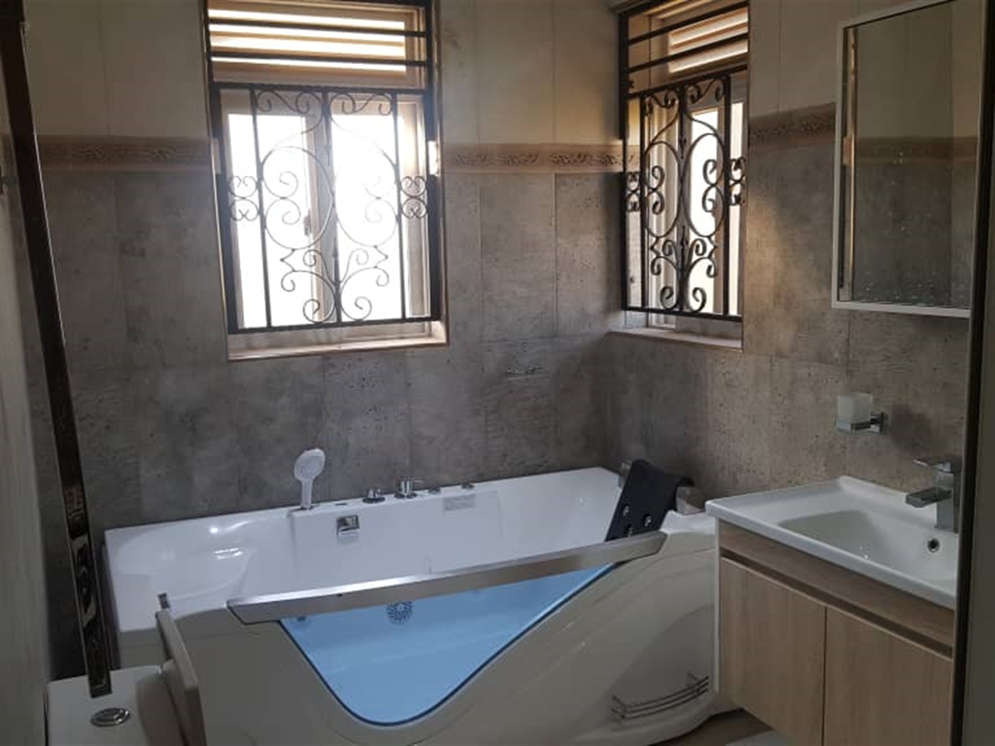 Maisonette for sale in Munyonyo Kampala