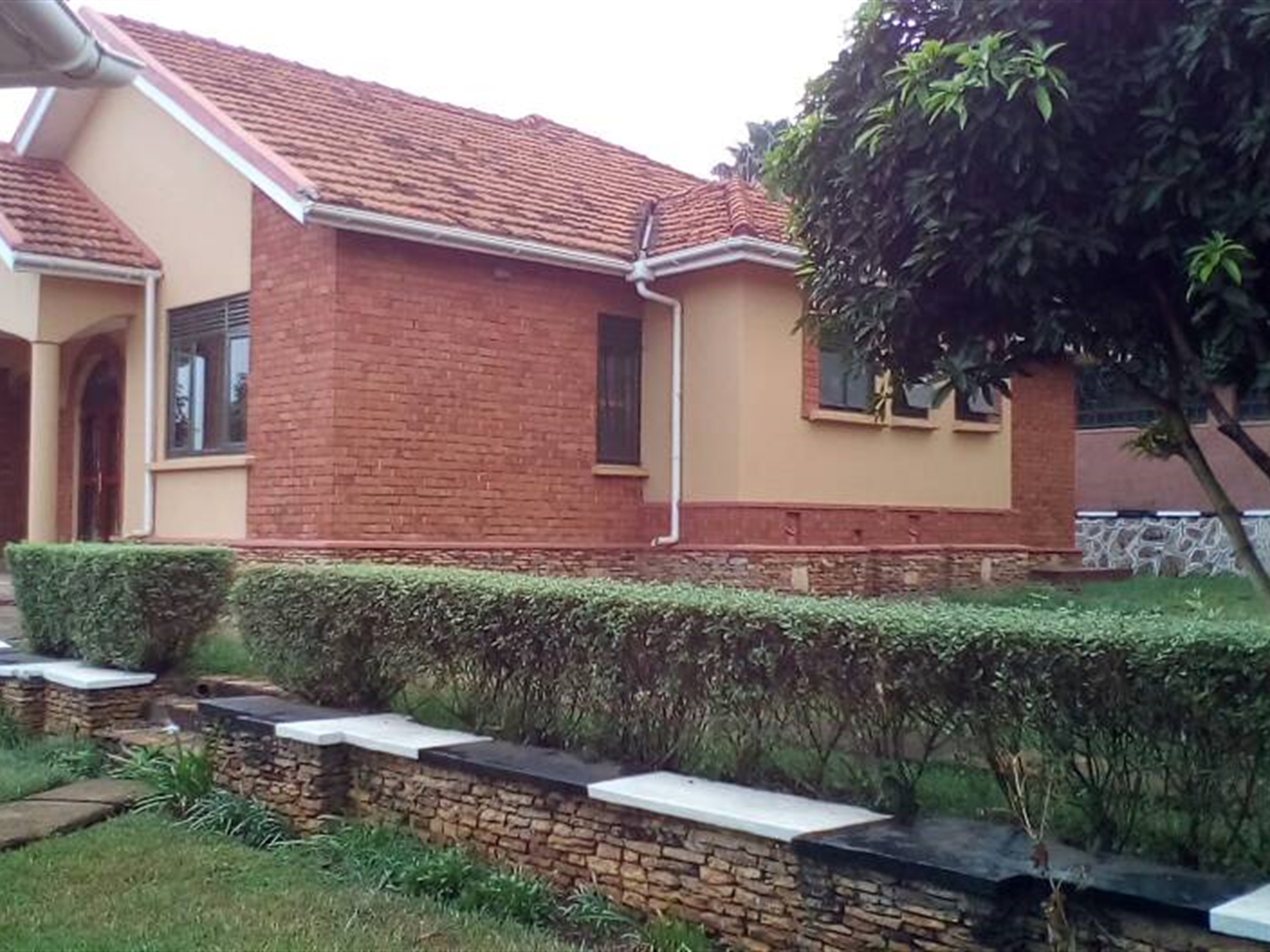 Bungalow for rent in Lubowa Wakiso