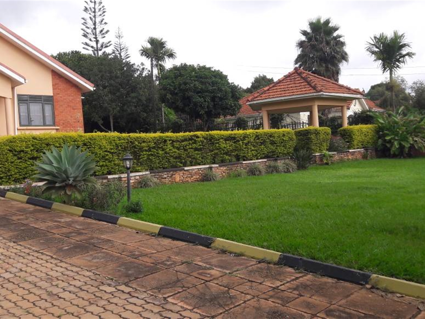 Bungalow for rent in Lubowa Wakiso