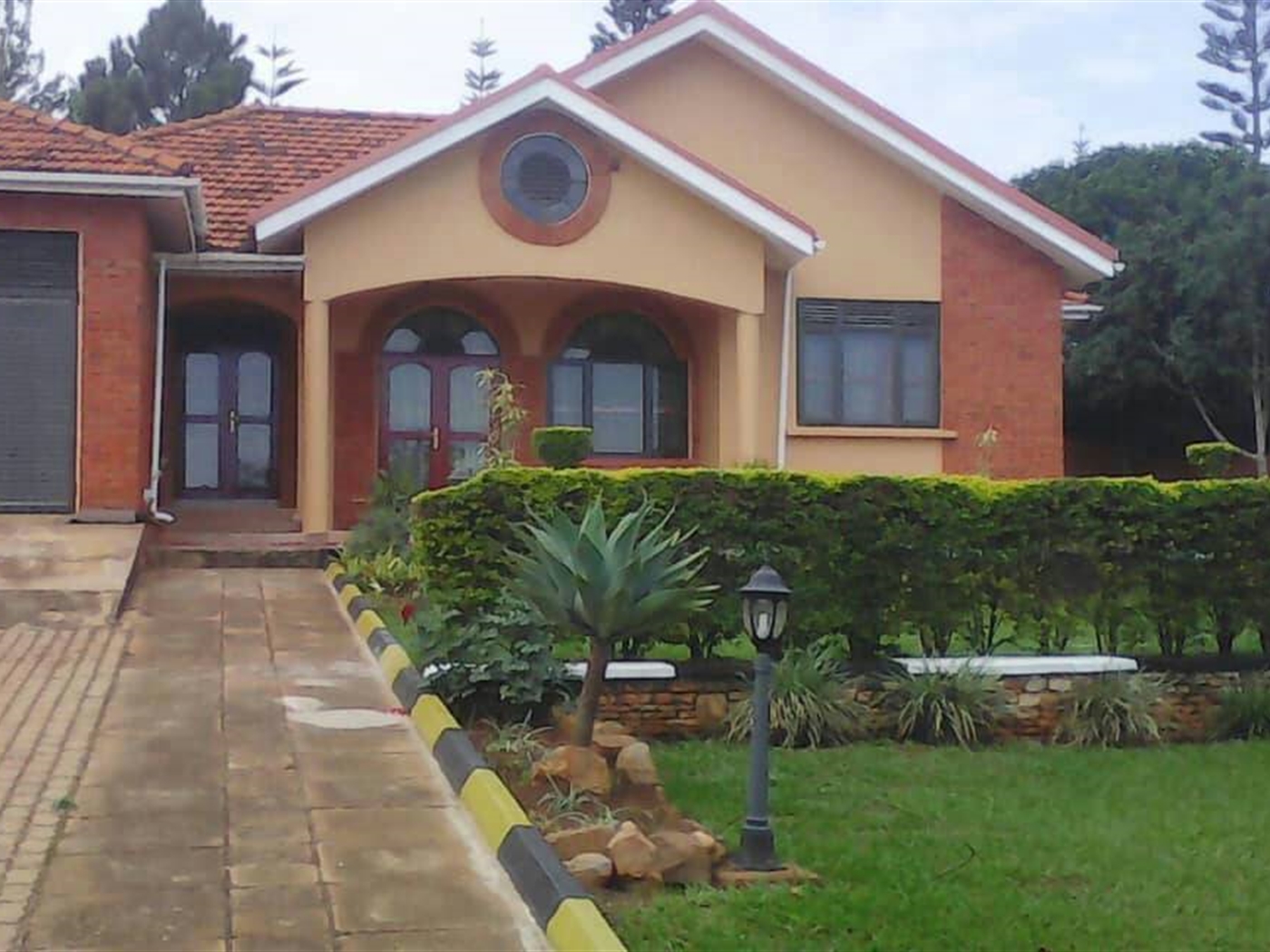 Bungalow for rent in Lubowa Wakiso