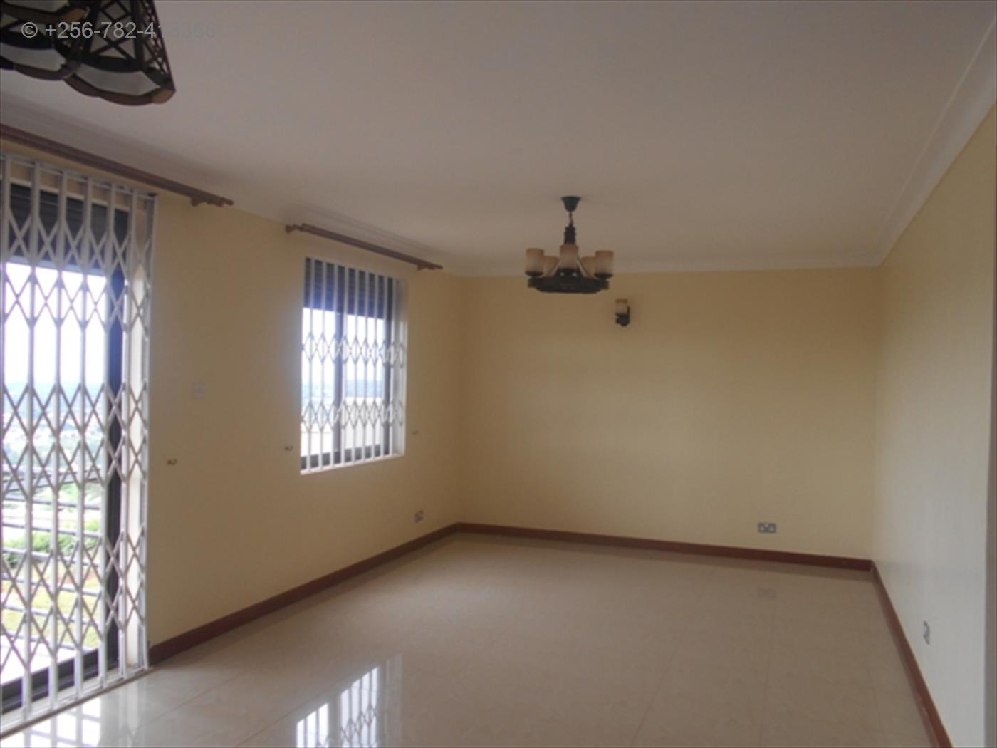 Maisonette for rent in Bwebajja Wakiso