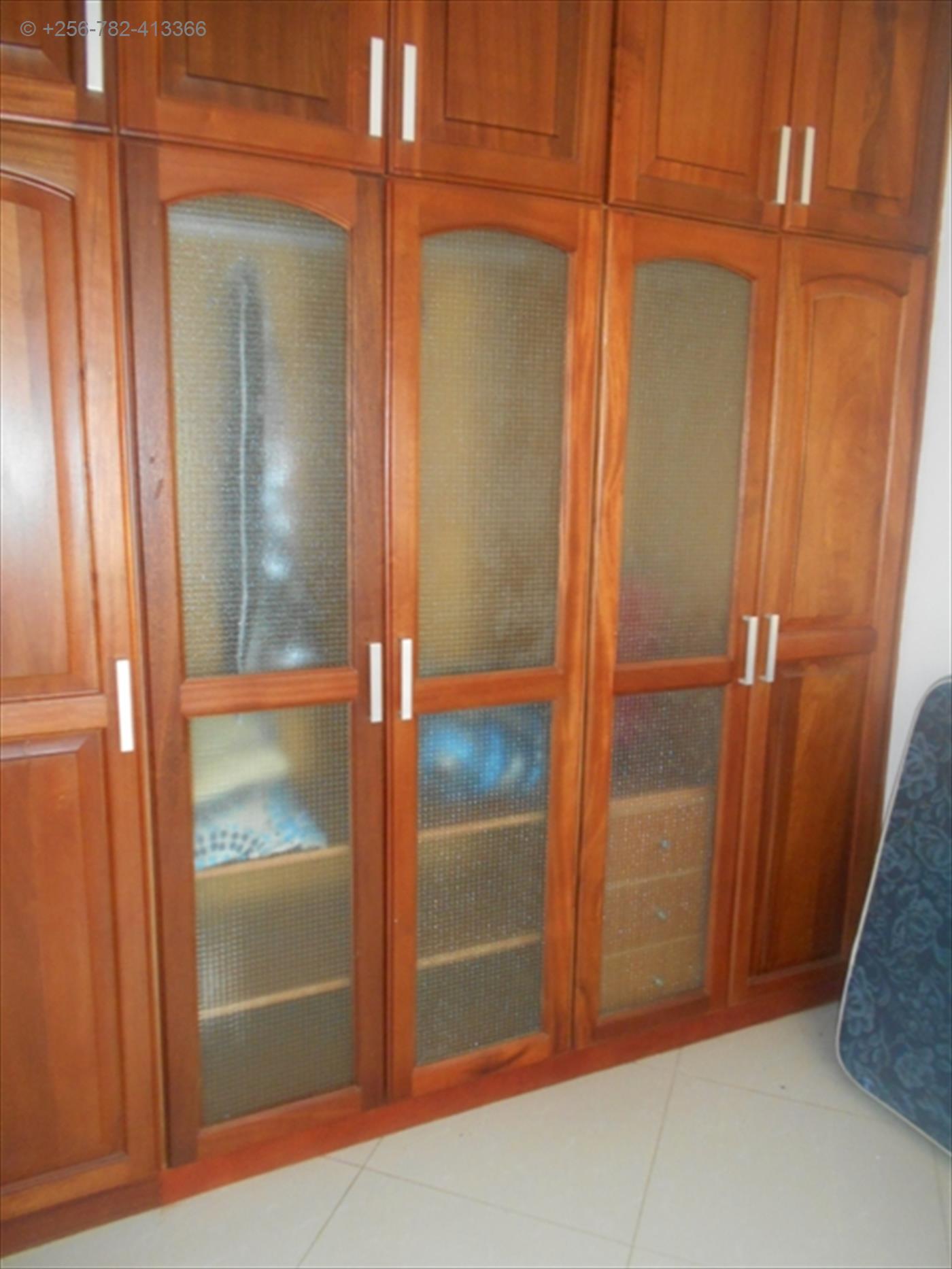 Mansion for rent in Lubowa Wakiso