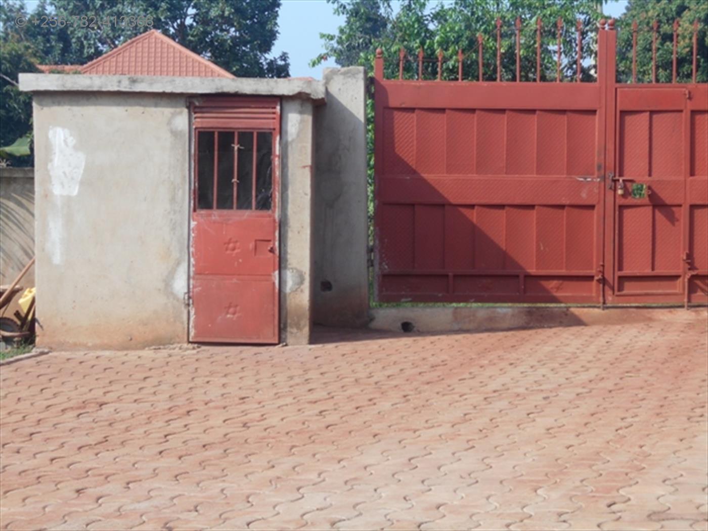 Bungalow for rent in Bwebajja Wakiso