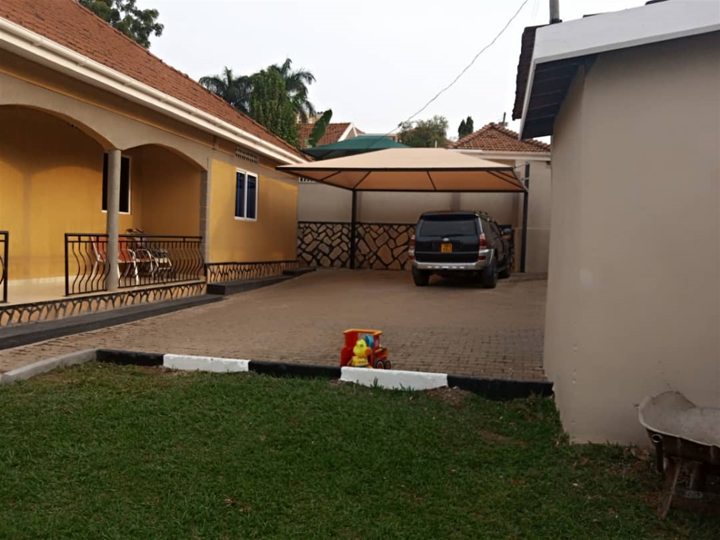 Bungalow for sale in Muyenga Kampala