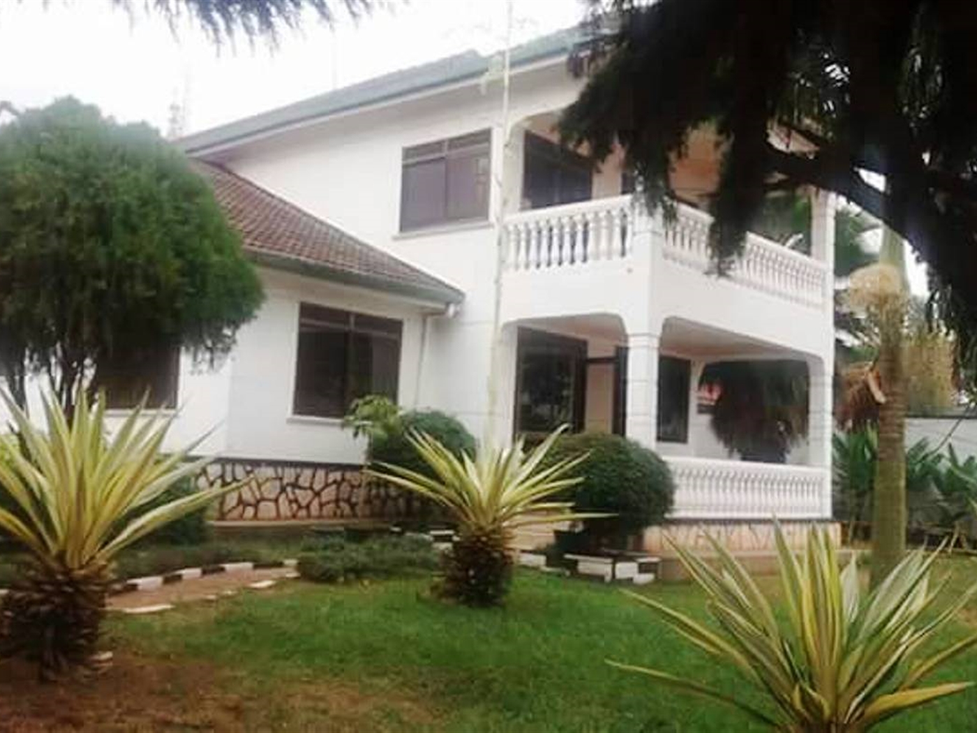 Mansion for rent in Konge Kampala