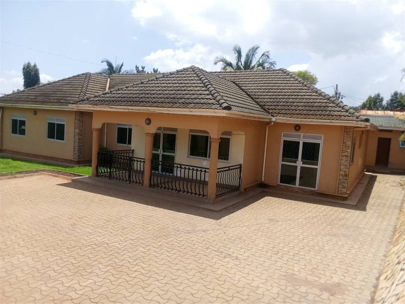 Bungalow for sale in Bukoto Kampala