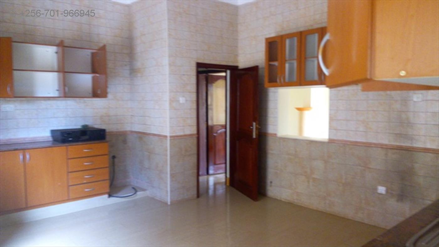 Bungalow for sale in Kiwaatule Wakiso