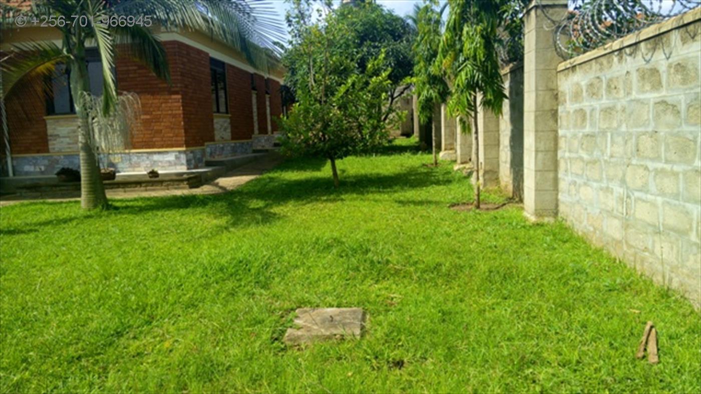 Bungalow for sale in Kyanja Wakiso