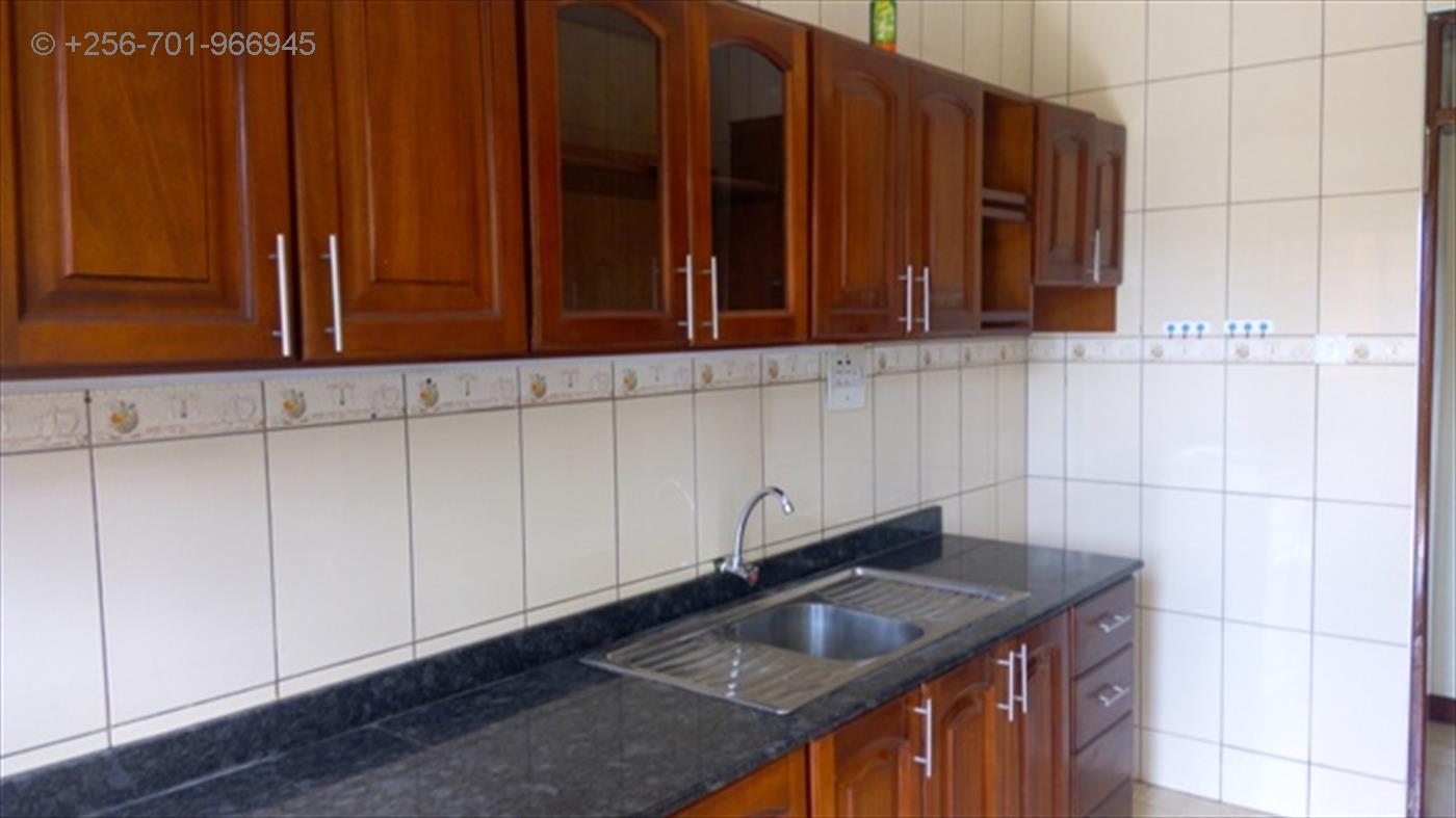 Bungalow for sale in Kyanja Wakiso