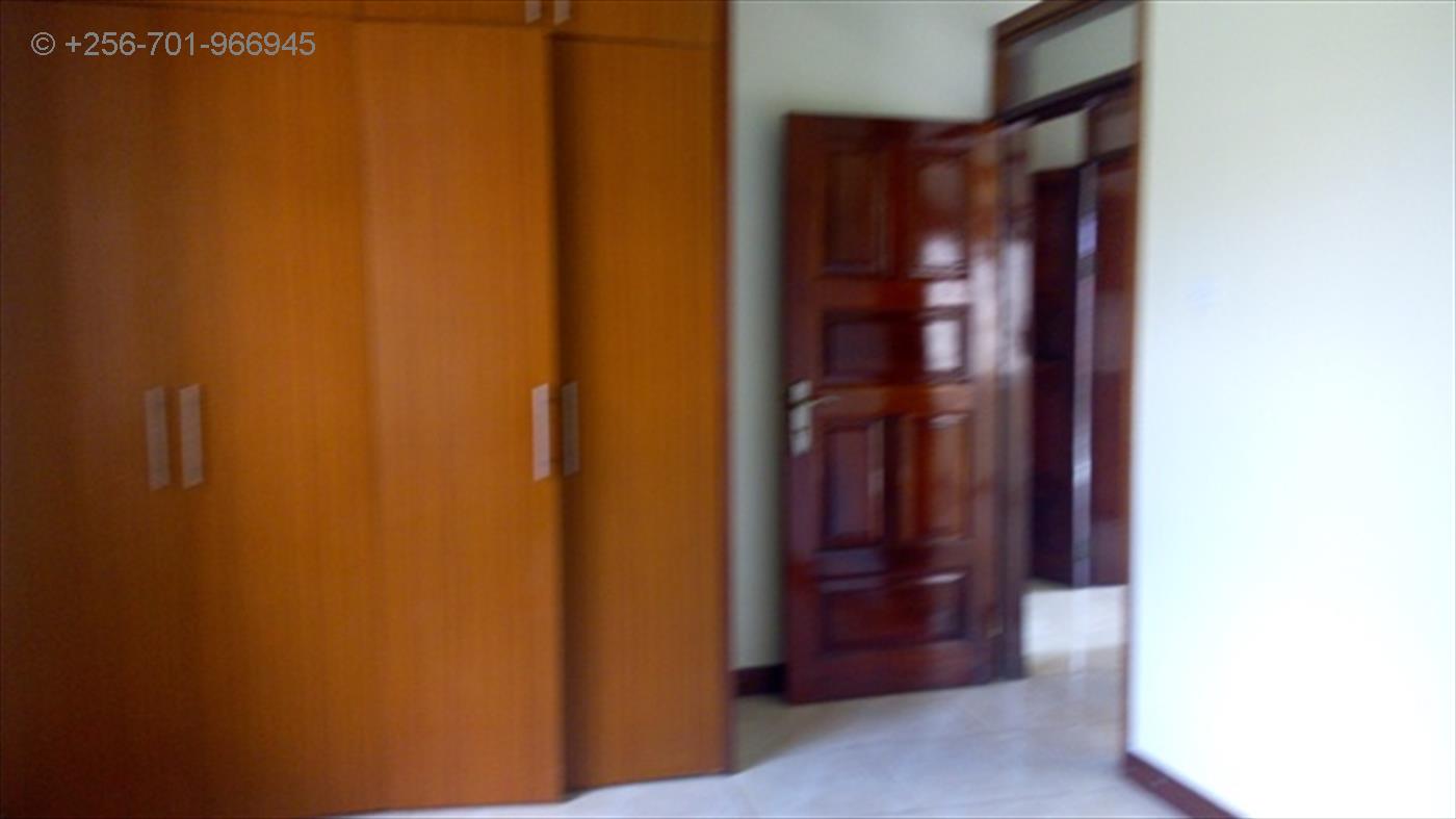 Bungalow for sale in Kyanja Wakiso