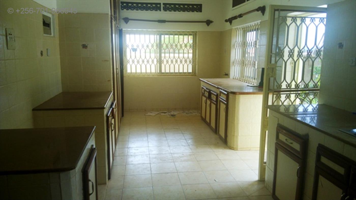 Bungalow for sale in Munyonyo Kampala