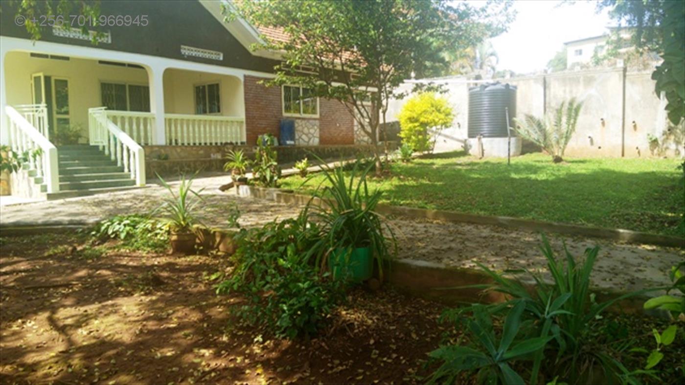 Bungalow for sale in Munyonyo Kampala