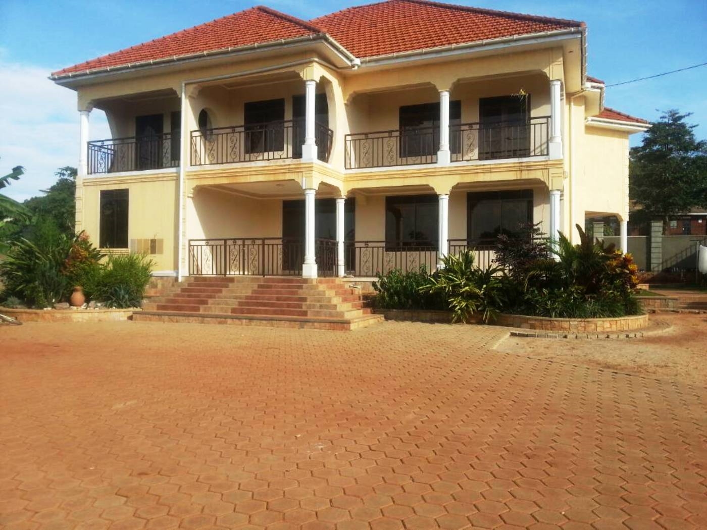 Mansion for sale in Akright Wakiso