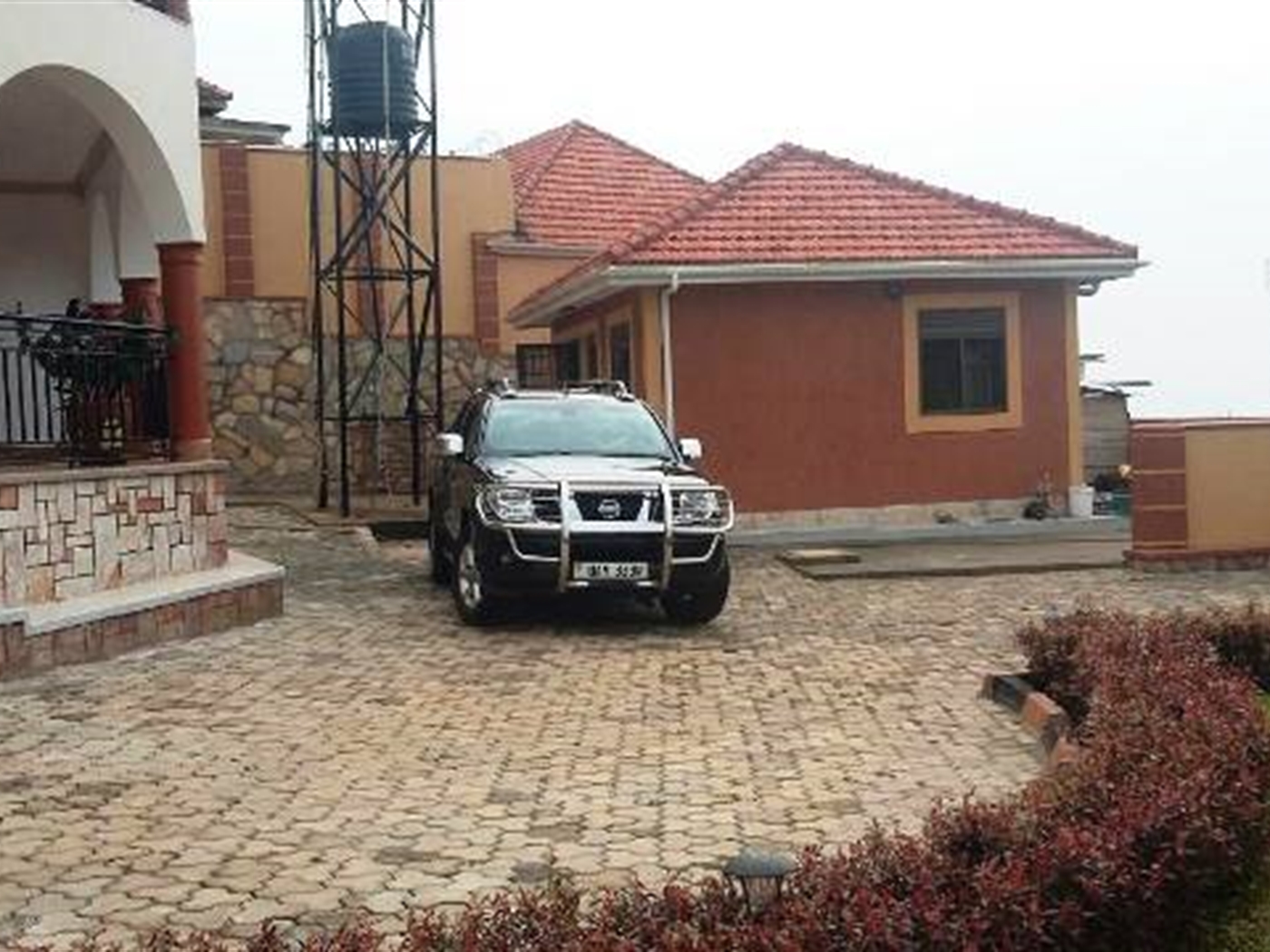 Mansion for sale in Kitende Wakiso