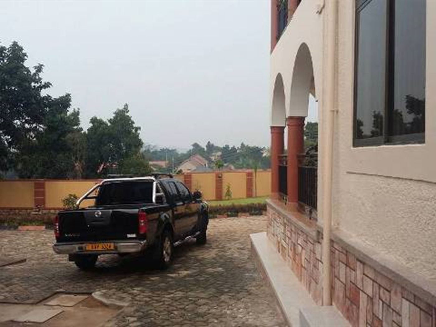 Mansion for sale in Kitende Wakiso