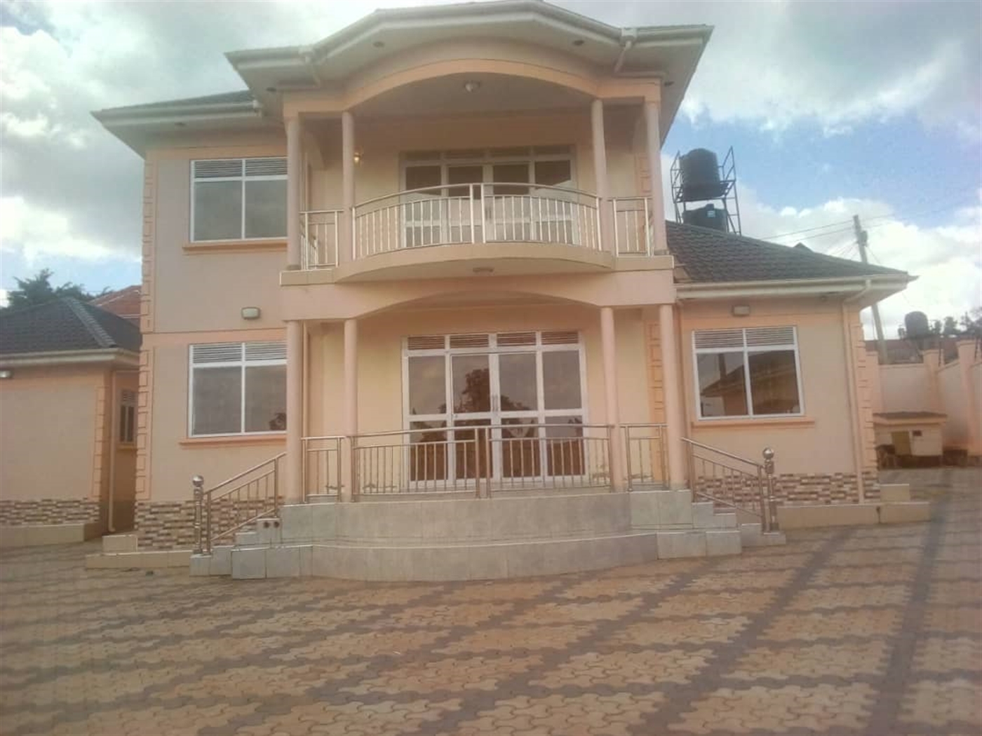 Mansion for sale in Bulenga Mubende